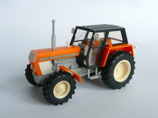 1:43 - traktor URSUS C-385 - oranžový - hotový model