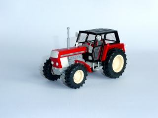 1:43 - traktor URSUS C-385 - červený - stavebnice